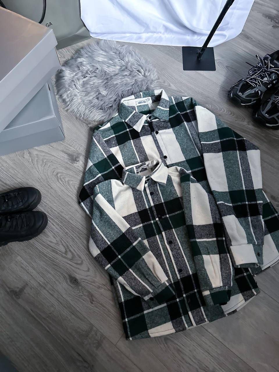 Дитяча та підліткова та доросла рубашка оверсайз ❤️
Модель УНІСЕКС підійде хлопчикам та дівчаткам 
Плечі спущені, вільного крою, дуже повномірні, дуже приємна м’яка тканина, тепленька з невеликим начосом 
▪️тканина : фланель байка ( 100% бавовна)